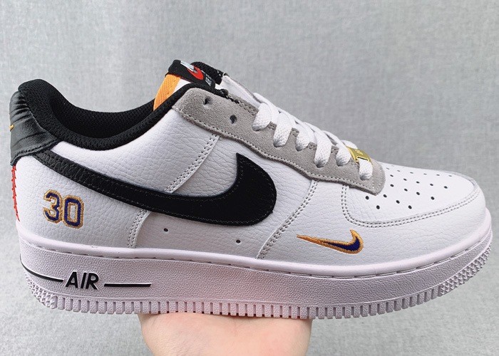 AIR FORCE 1 '07 L***V8