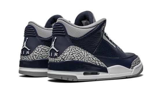 Air Jordans 3 Retro ‘Midnight Navy’ CT8532-401